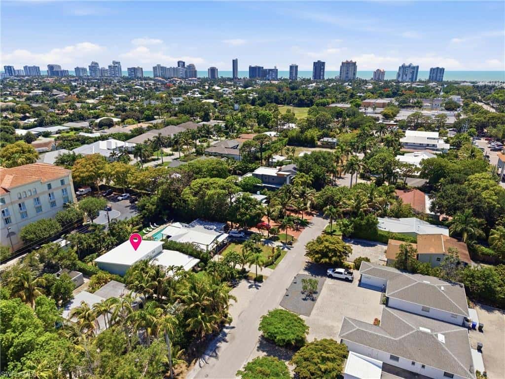 840 Myrtle Ter, Naples, photo 42