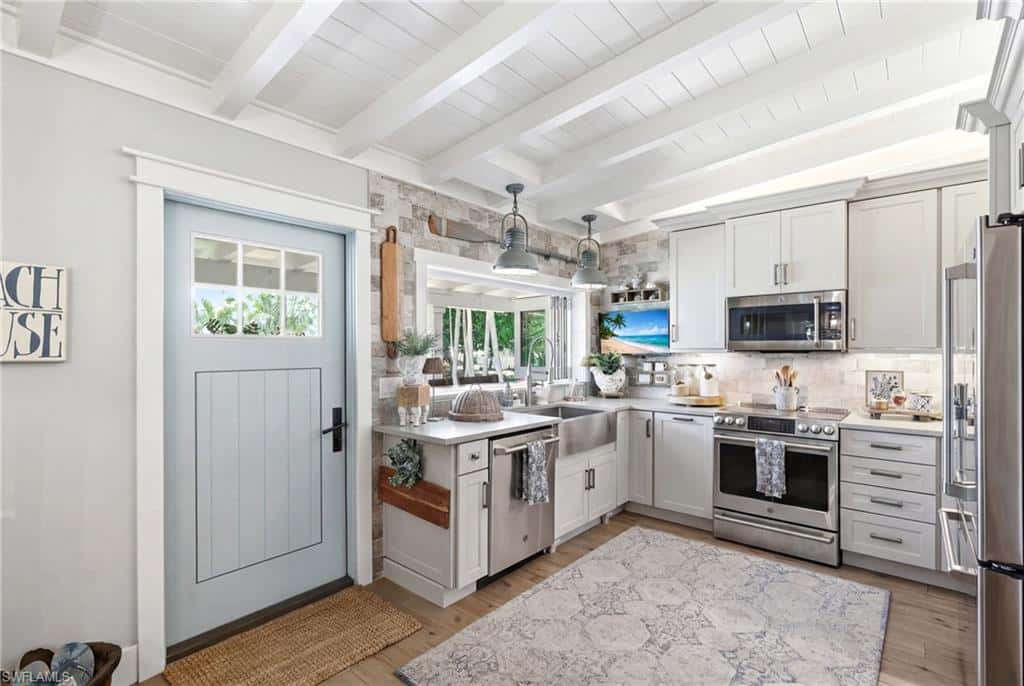 840 Myrtle Ter, Naples, photo 10