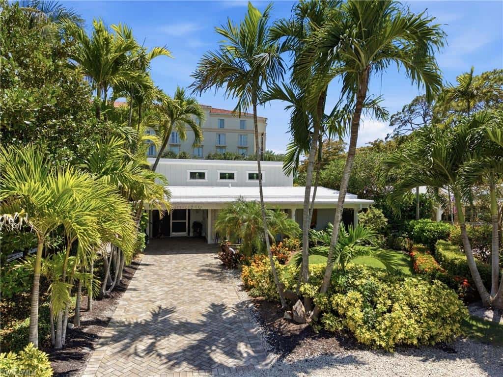 840 Myrtle Ter, Naples, photo 40