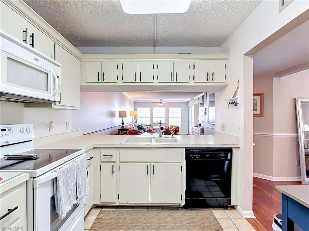 1708 Kings Lake Blvd #5-106, Naples, photo 5