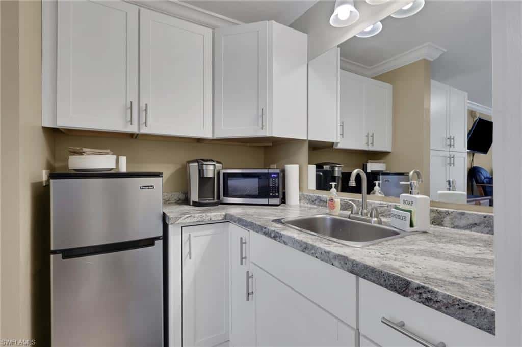 2555 Tamiami Trl #115, Naples, photo 16