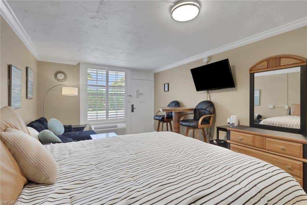 2555 Tamiami Trl #115, Naples, photo 12