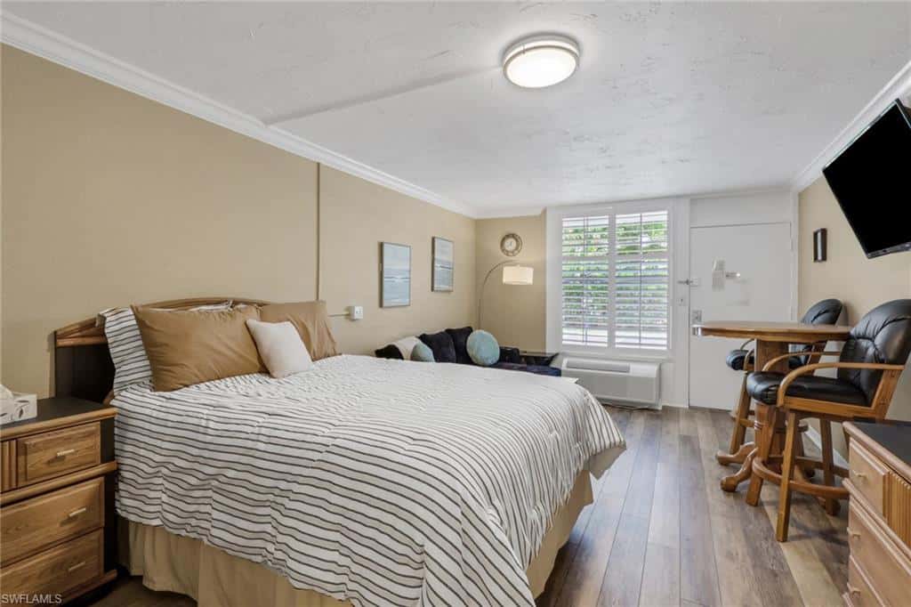 2555 Tamiami Trl #115, Naples, photo 11