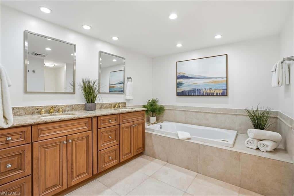 2400 Gulf Shore Blvd #604, Naples, photo 17