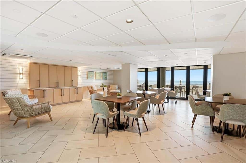 2400 Gulf Shore Blvd #604, Naples, photo 47