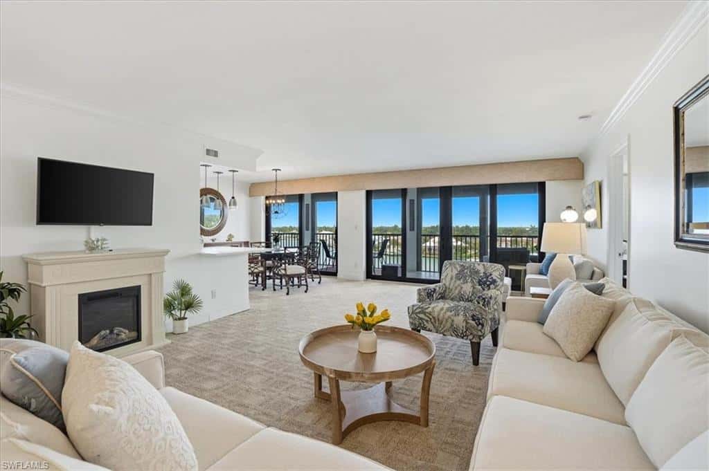 2400 Gulf Shore Blvd #604, Naples, photo 5