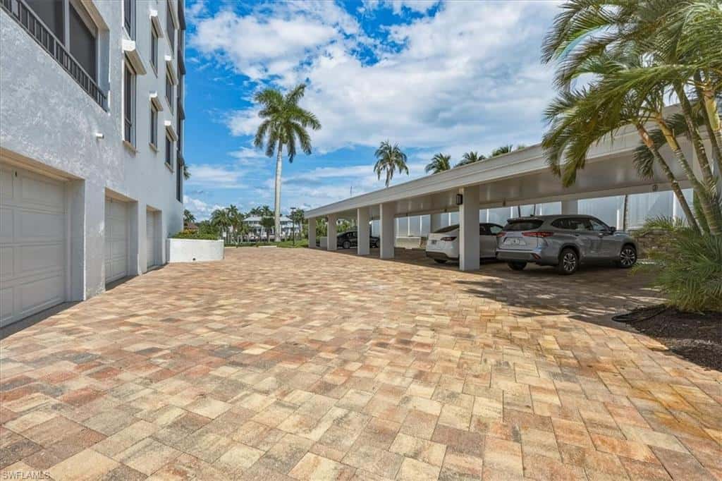 2400 Gulf Shore Blvd #604, Naples, photo 30