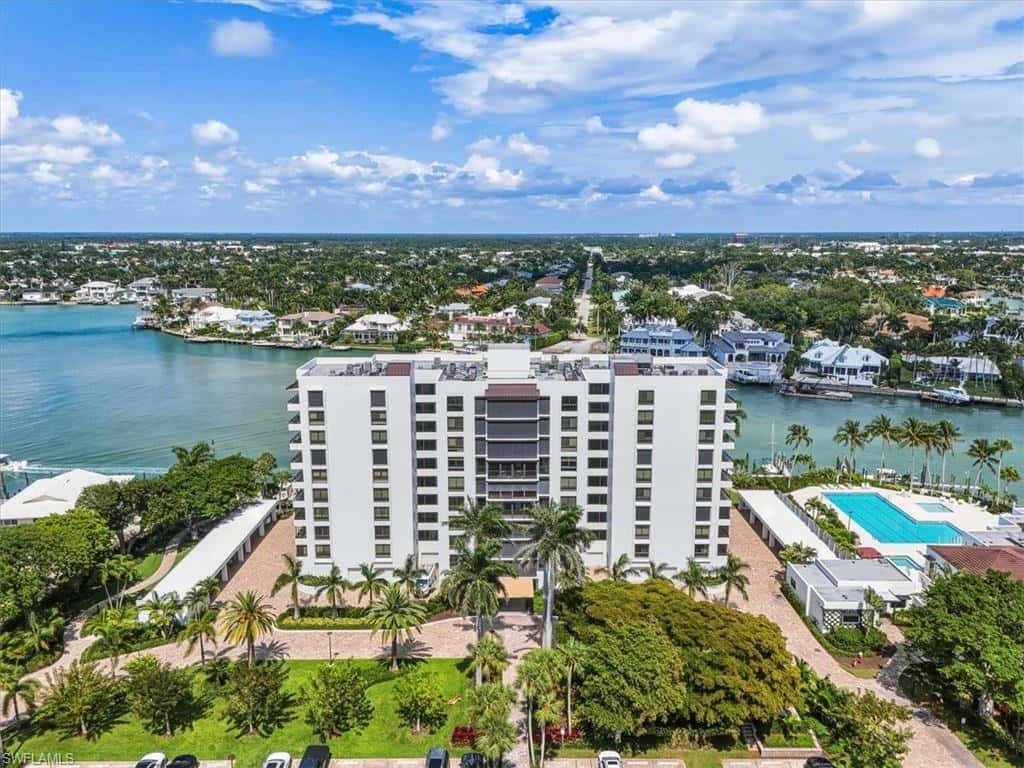 2400 Gulf Shore Blvd #604, Naples, photo 33