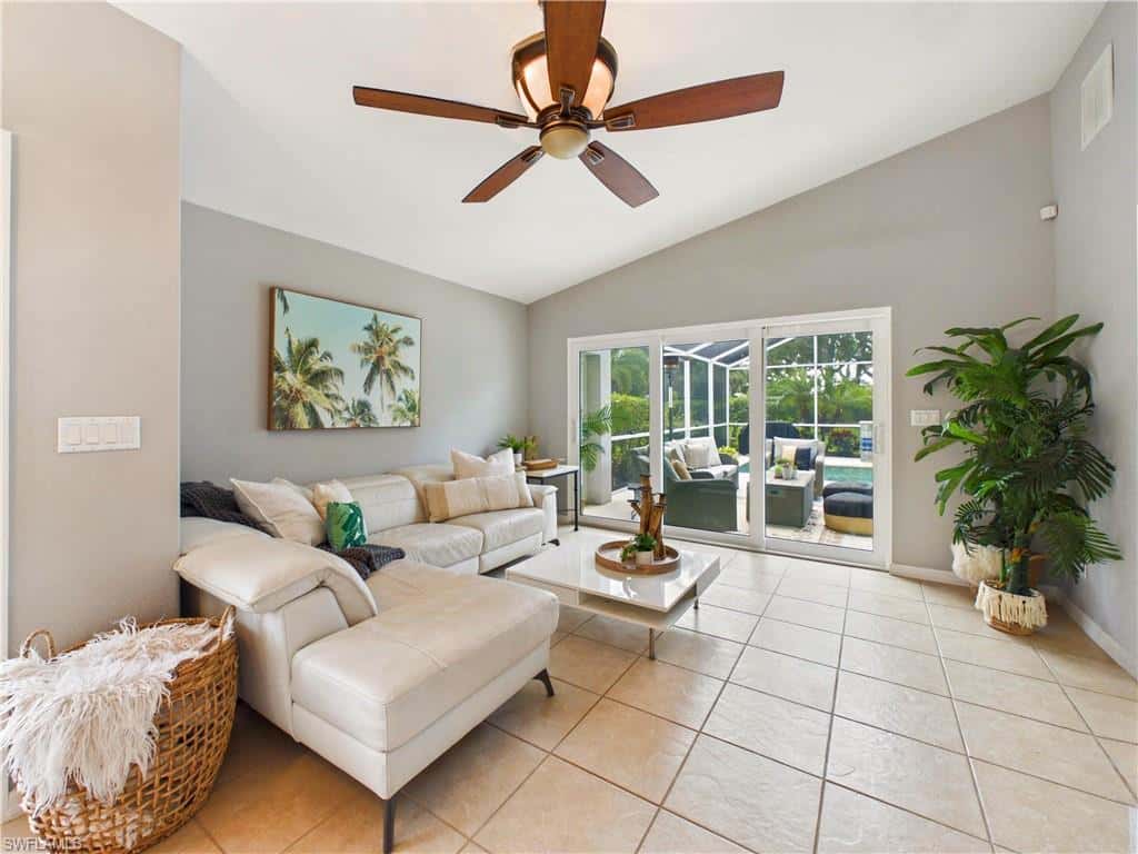 19694 Villa Rosa Loop, Estero, photo 4