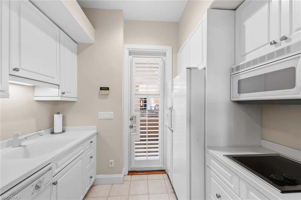 4661 Idylwood Ln, Naples, photo 36