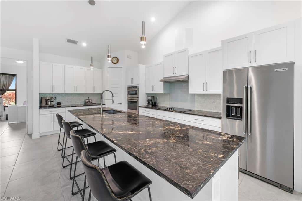 18355 Fairmont Dr, Naples, photo 12