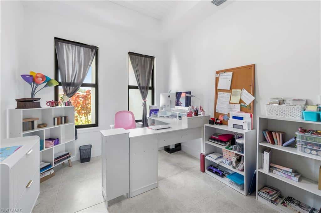 18355 Fairmont Dr, Naples, photo 30