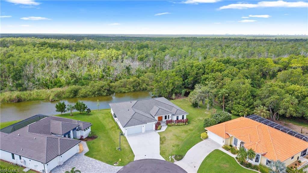 18355 Fairmont Dr, Naples, photo 34