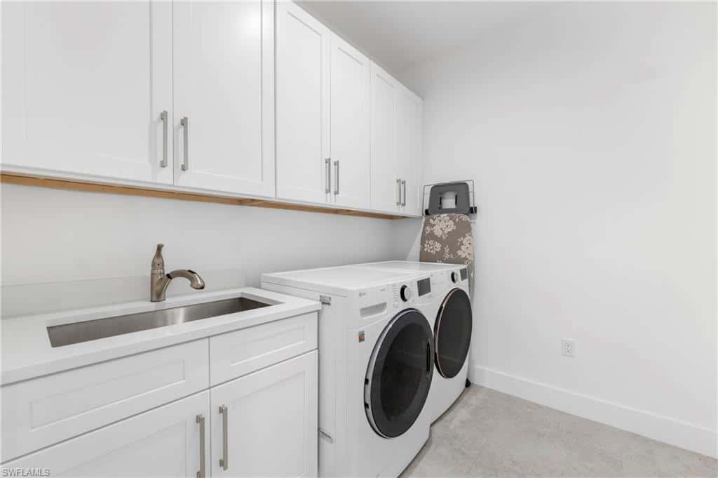 18355 Fairmont Dr, Naples, photo 33