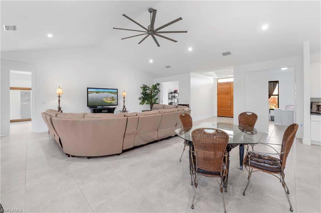 18355 Fairmont Dr, Naples, photo 15