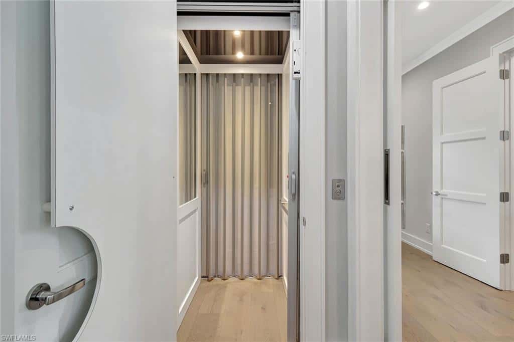 160 Broad Ave, Naples, photo 33