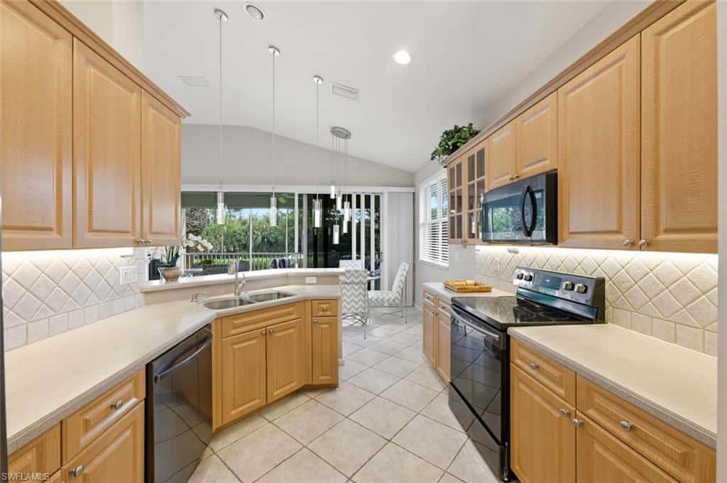 6822 Ascot Dr #202, Naples, photo 9
