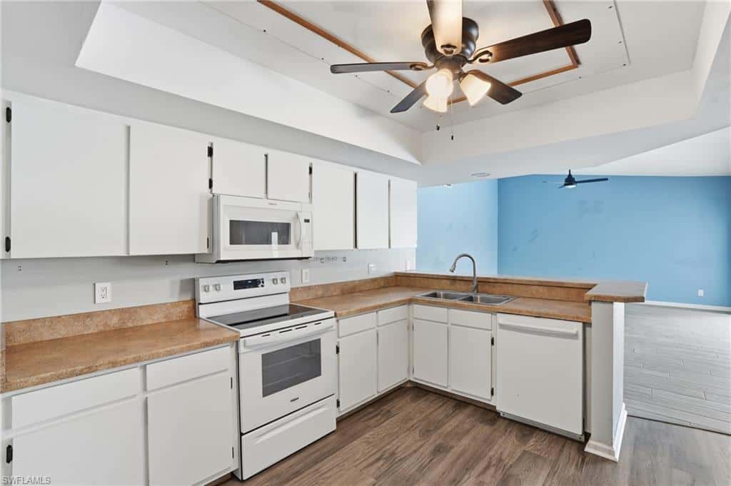 17306 Meadow Lake Cir, Fort Myers, photo 10