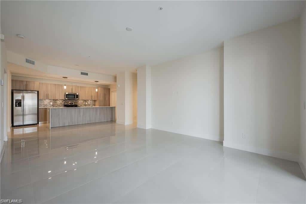 15901 Royal Pointe Ln #306, Fort Myers, photo 5