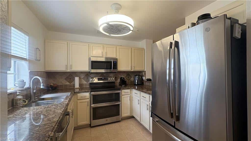 9064 Gervais Cir #105, Naples, photo 14