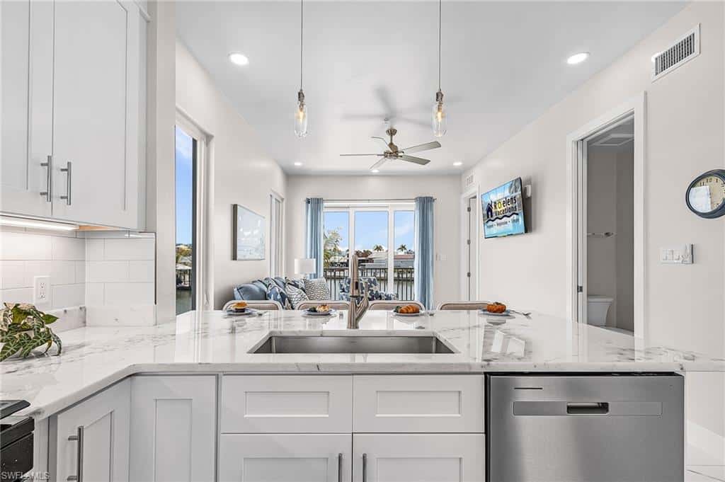 855 Lagoon St #4, Fort Myers Beach, photo 35