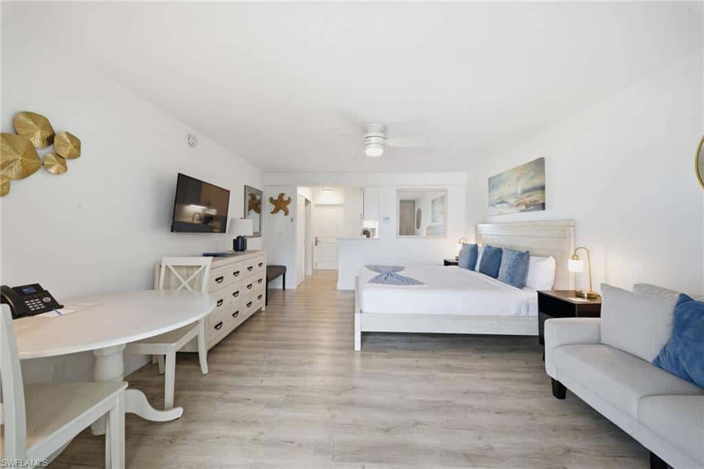 900 Broad Ave #117, Naples, photo 27