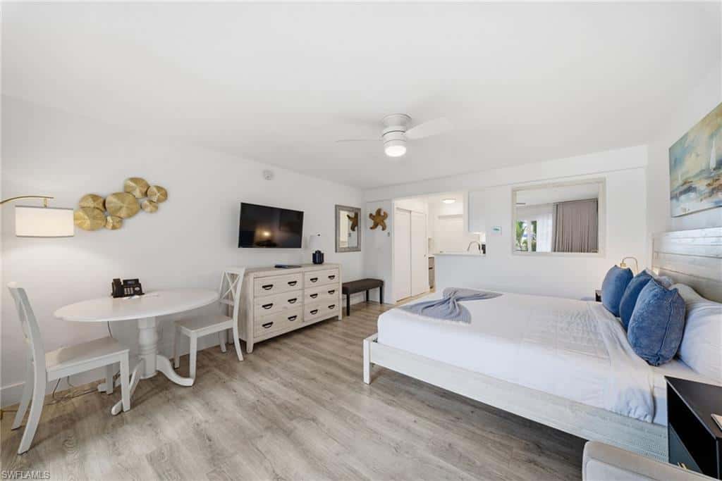 900 Broad Ave #117, Naples, photo 26