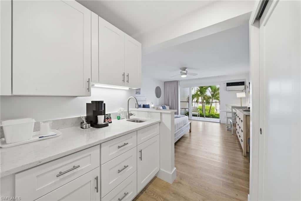 900 Broad Ave #117, Naples, photo 7