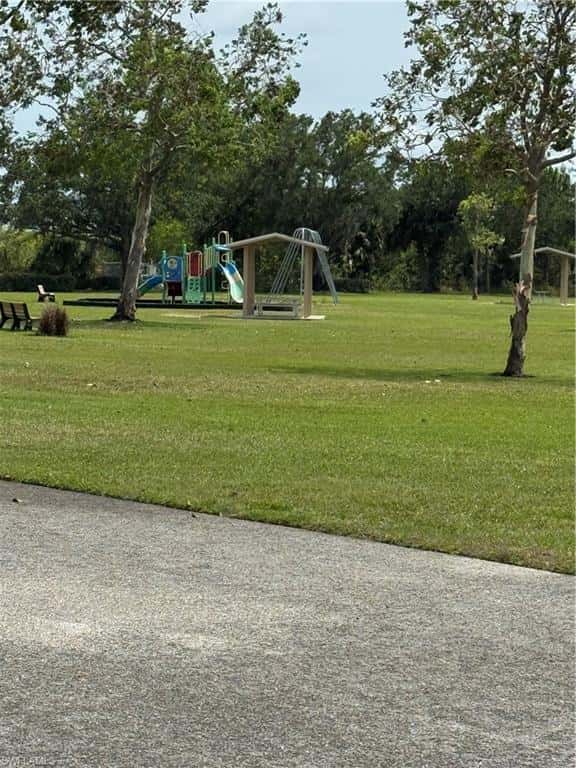 720 Meyer Dr, Naples, photo 23