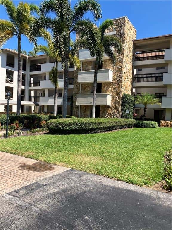 200 Wyndemere Way #b402, Naples, photo 37