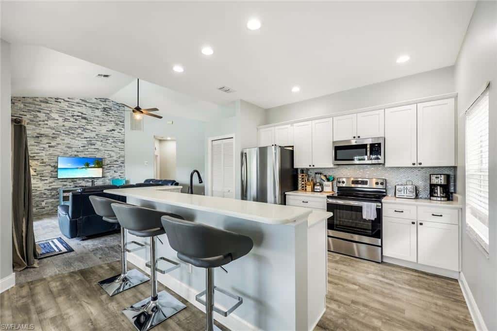 7107 Falcons Glen Blvd, Naples, photo 9
