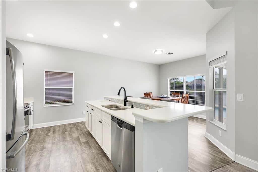 7107 Falcons Glen Blvd, Naples, photo 11
