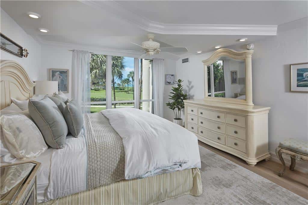 4551 Gulf Shore Blvd #204, Naples, photo 17