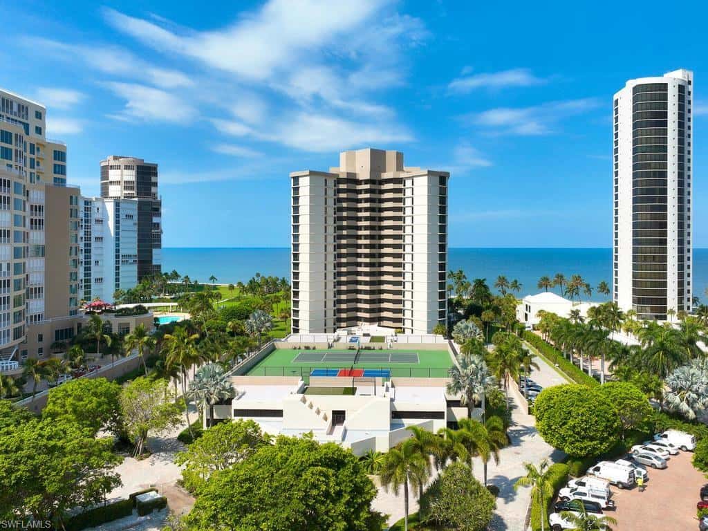 4551 Gulf Shore Blvd #204, Naples, photo 35