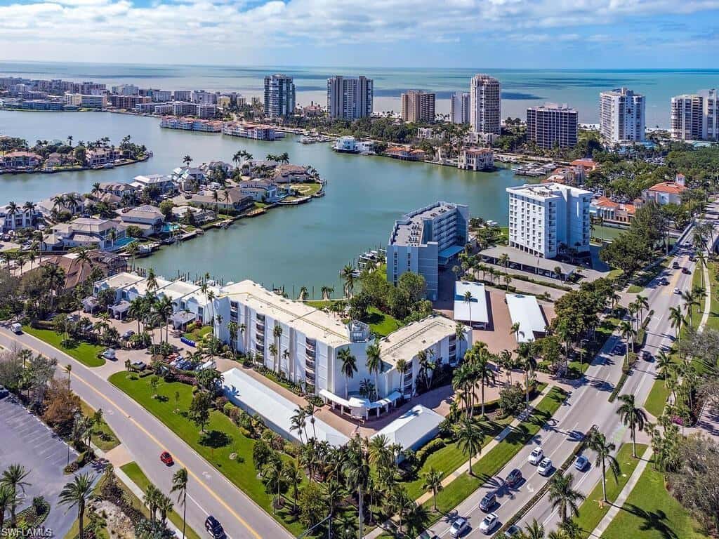 400 Park Shore Dr #304, Naples, photo 13