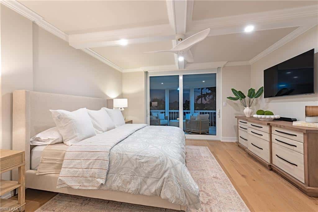 400 Park Shore Dr #304, Naples, photo 9