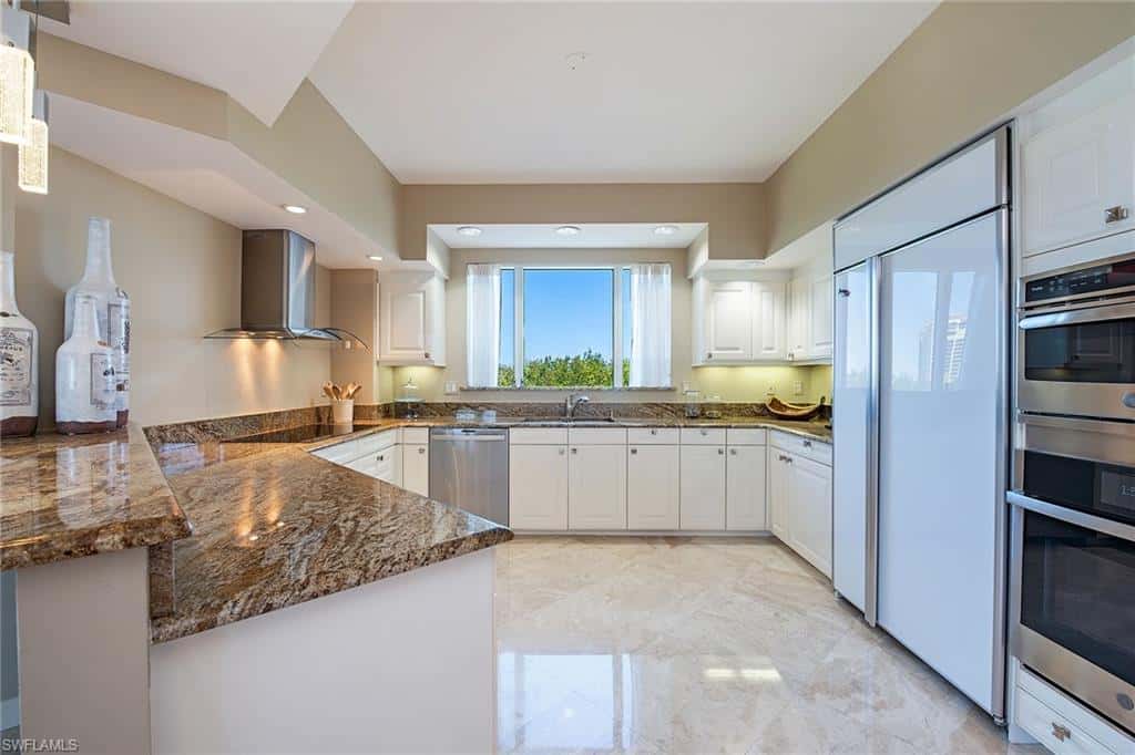 8990 Bay Colony Dr #403, Naples, photo 4