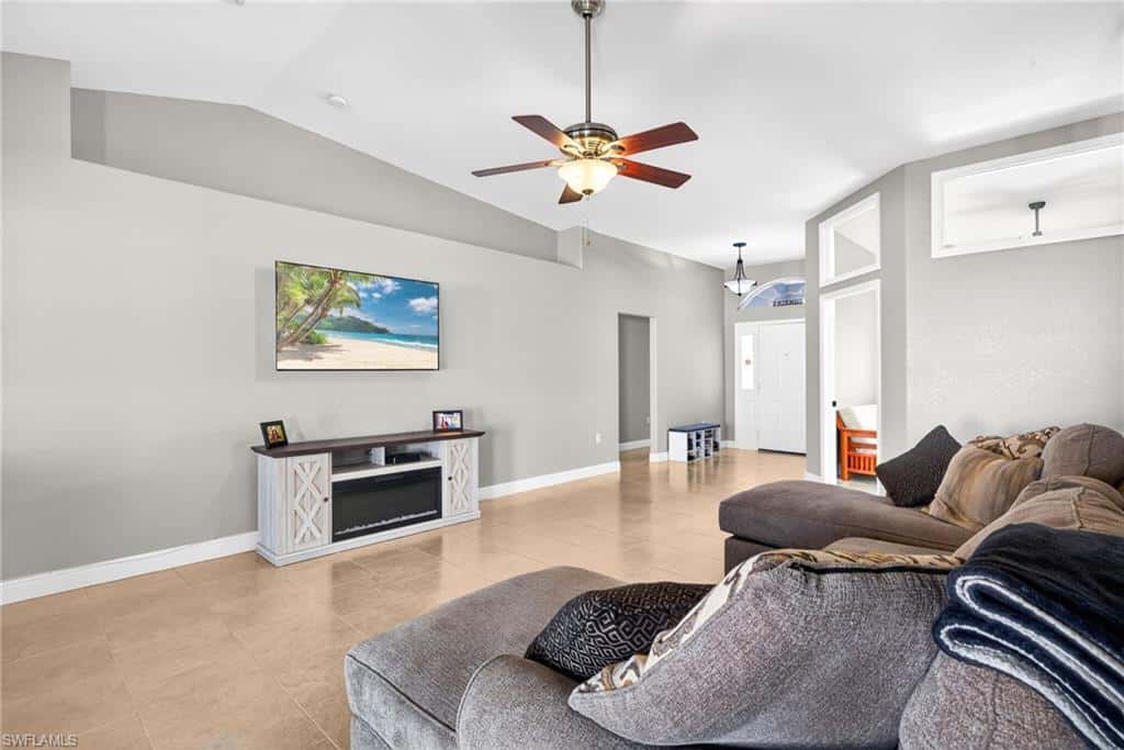 1417 16th Pl, Cape Coral, photo 9