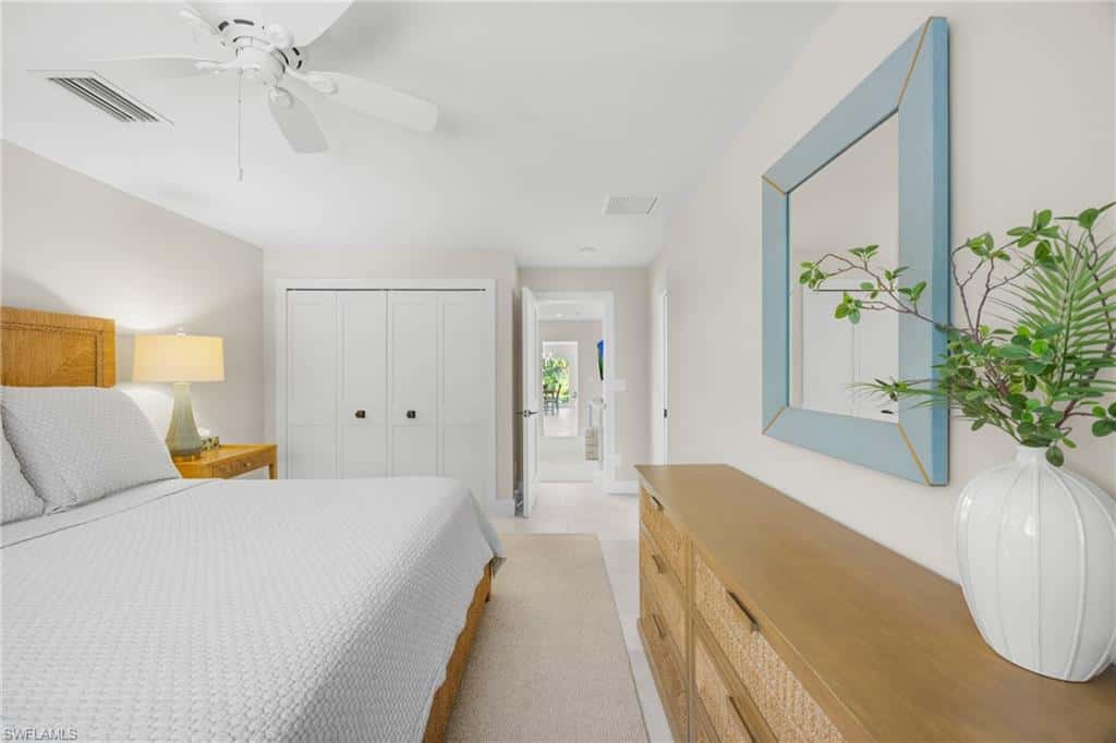 283 Palm Lake Dr, Sanibel, photo 19
