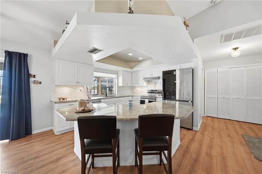 515 Gleason Pkwy, Cape Coral, photo 5