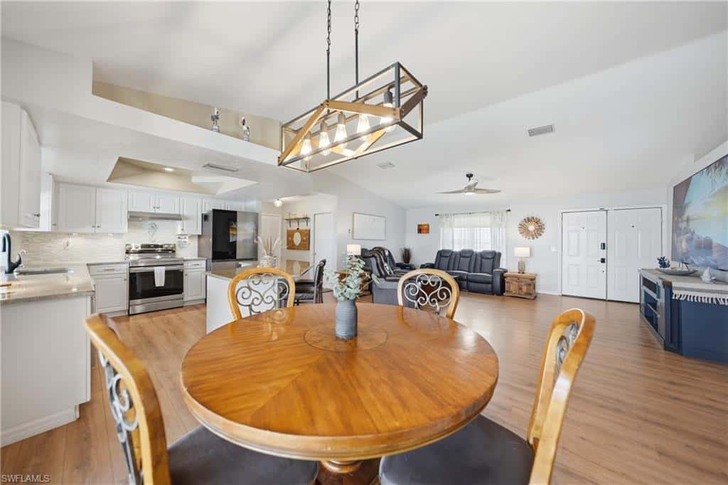 515 Gleason Pkwy, Cape Coral, photo 9