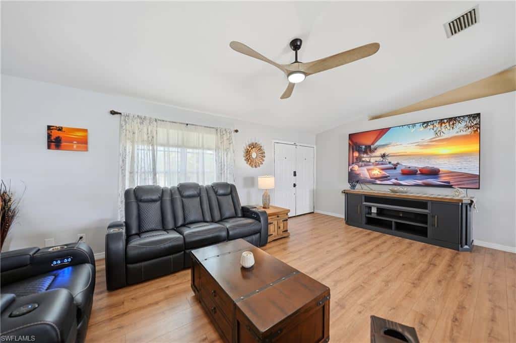 515 Gleason Pkwy, Cape Coral, photo 4