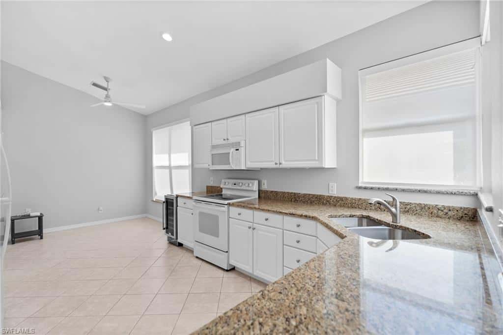 1717 Winding Oaks Way, Naples, photo 11