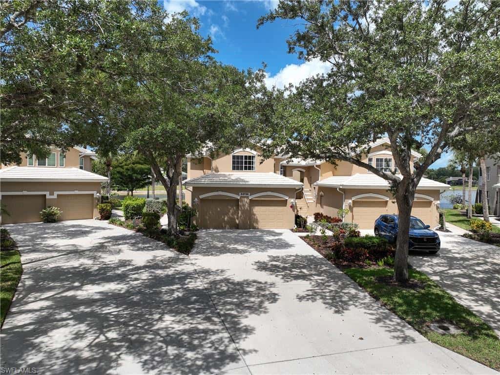 24736 Lakemont Cove Ln #201, Bonita Springs, photo 4