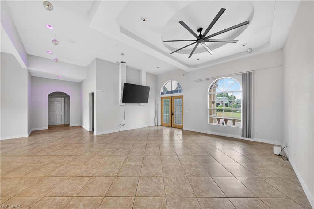 614 Jackson Ave, Lehigh Acres, photo 5