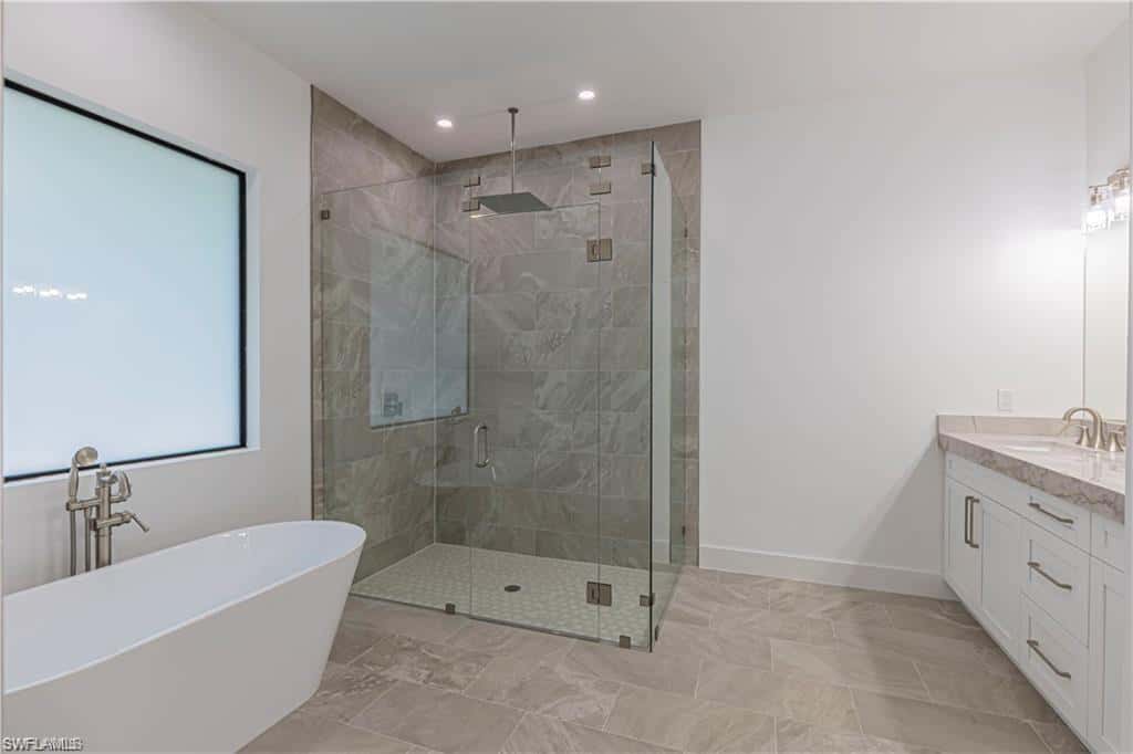 3098 Pine Tree Dr, Naples, photo 12