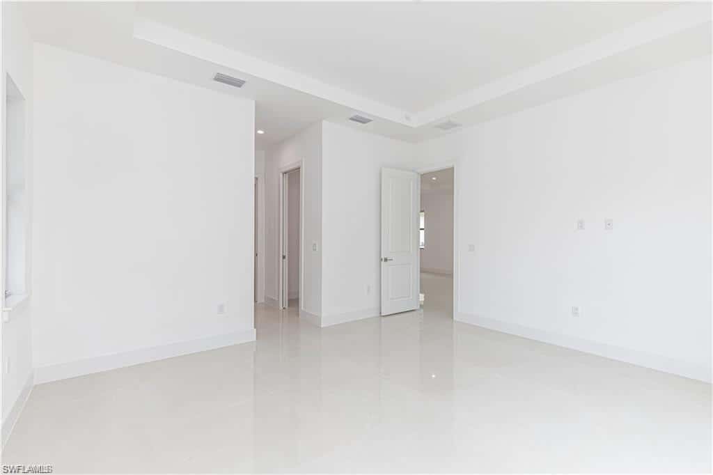 3098 Pine Tree Dr, Naples, photo 8