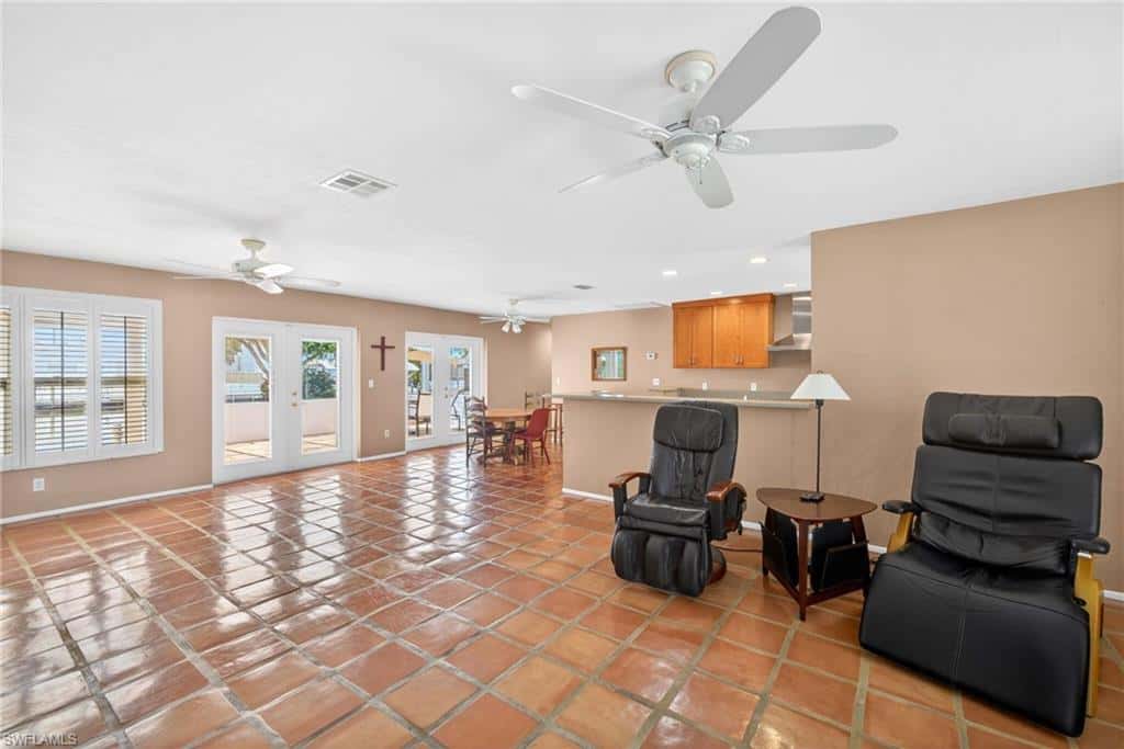 12279 Matlacha Blvd, Matlacha Isles, photo 6