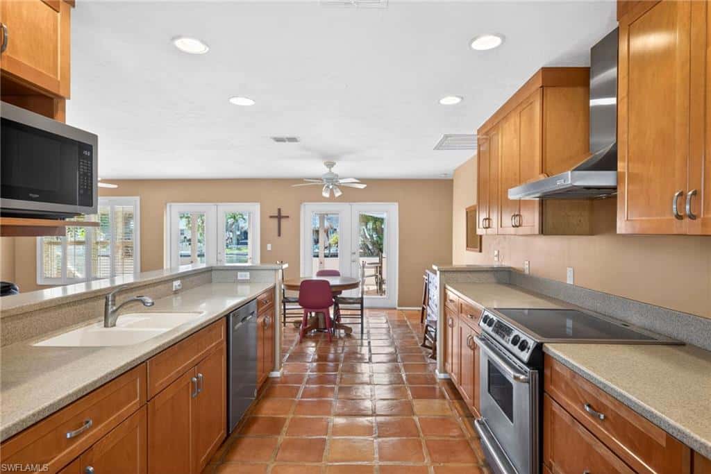 12279 Matlacha Blvd, Matlacha Isles, photo 14