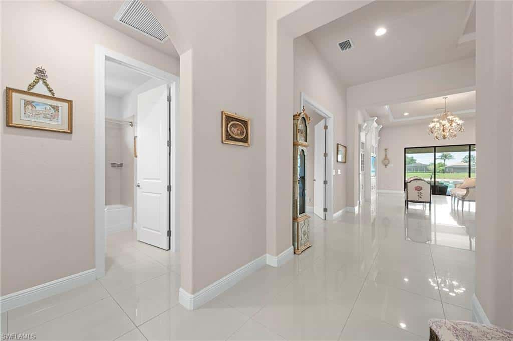 9917 Alhambra Ln, Bonita Springs, photo 6